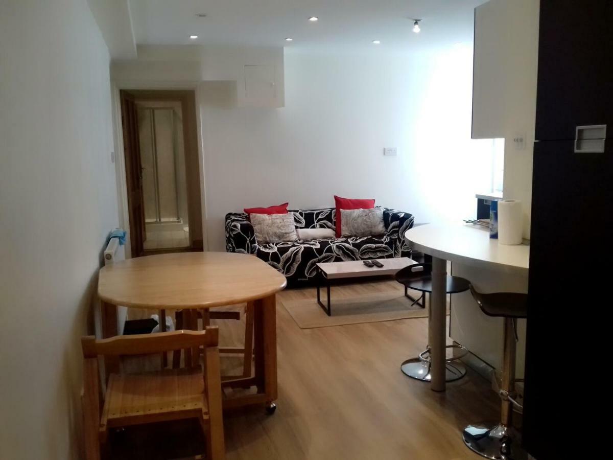 Lovely 1 Bed In Earls Court Appartamento Londra Esterno foto